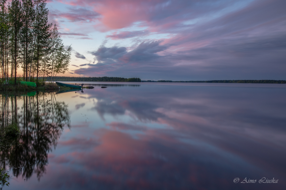 Iltarusko järvenselällä