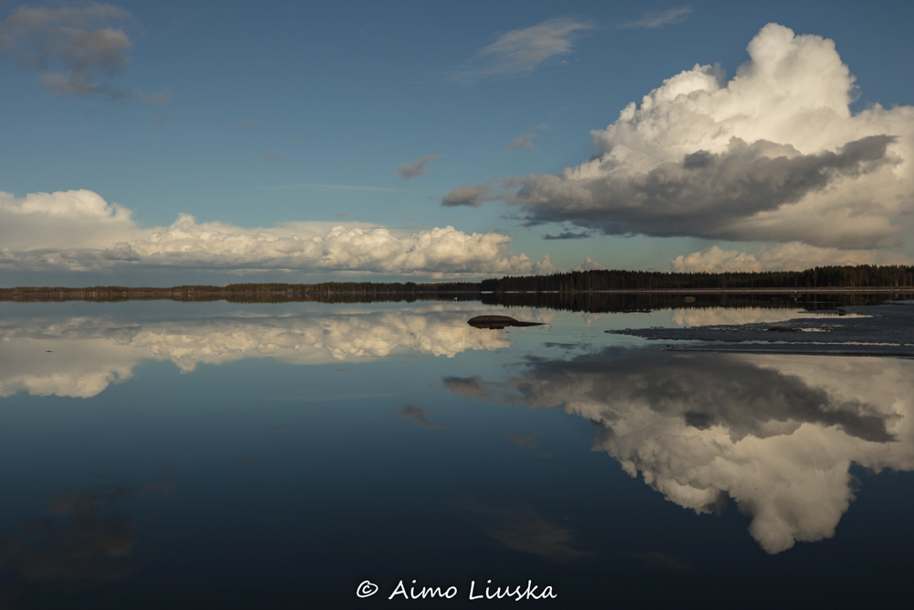 Keväinen järvi