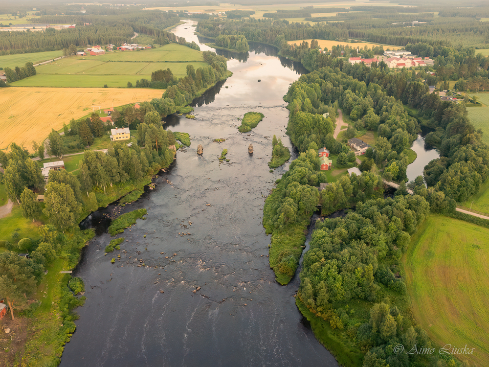 Drone-ilmakuva maisemasta