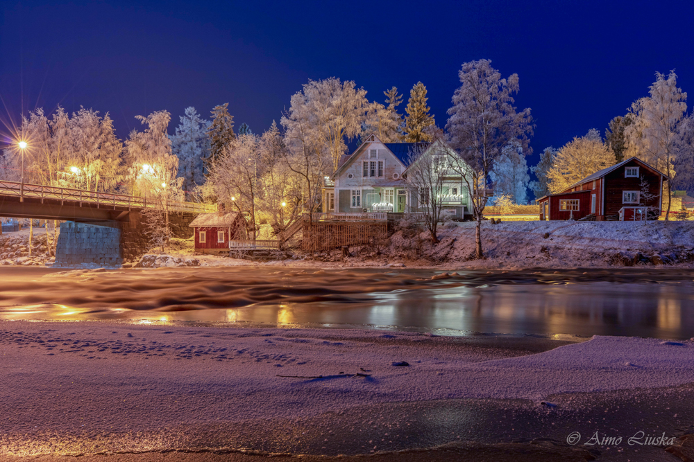 Isonkyrön halki virtaava pääjoki on Kyrönjoki.